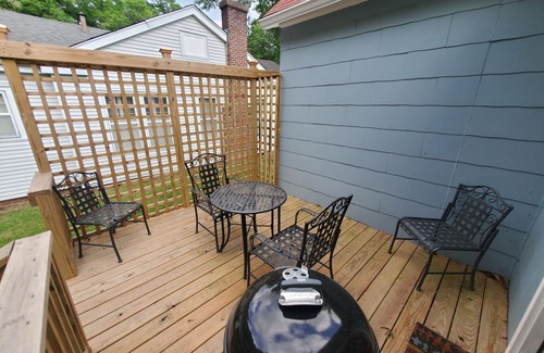 Canton House | Adorable cottage nestled in Canton historic district