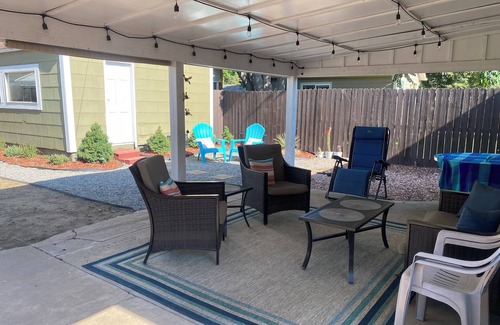 Englewood House | Adorable House in South Denver!