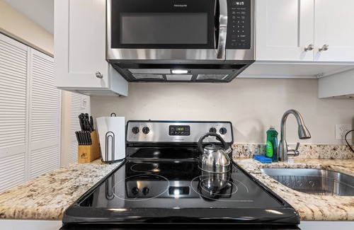 Southeast Apartment | Adorable Infant Friendly 1Br Retreat