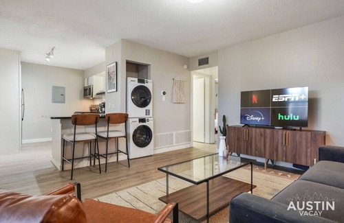 Brentwood Apartment | Adorable N Lamar Living + Pool and Comfort for All