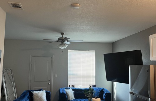 Forest Hill House | Adorable, new 1-bedroom casita in Fort Worth!