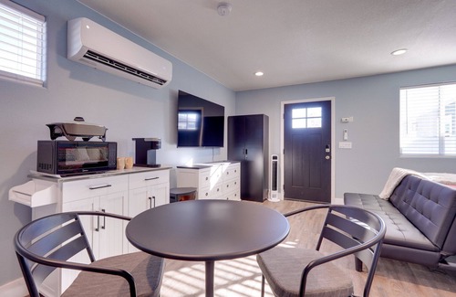 Mesquite Cottage | Adorable Private 1-bedroom Cottage Mesquite, NV {no host fees}