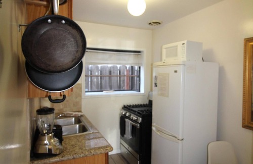 South Mission Beach Apartment | Adorable South Mission Studio-Steps to Ocean & Bay, Walk 5min to Belmont Park2
