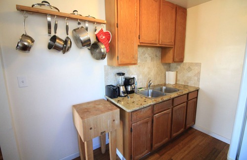 South Mission Beach Apartment | Adorable South Mission Studio-Steps to Ocean & Bay, Walk 5min To Belmont Park8