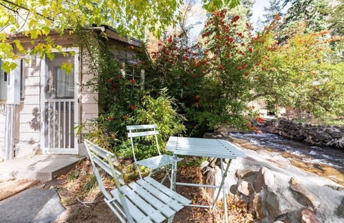 Snowbird Apartment | Adorable Studio Cabin on Big Cottonwood River