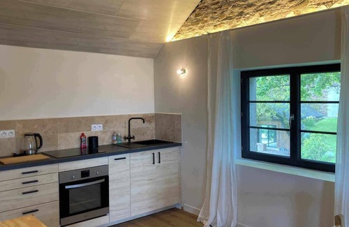 Crespin Apartment | Adults Only loft in old farm