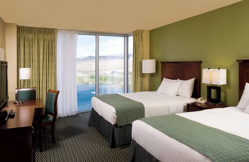 Laughlin Hotel | Adventure Awaits! 4 Spacious Units, Casino, Pool, Game Room, Nearby Riverwalk!