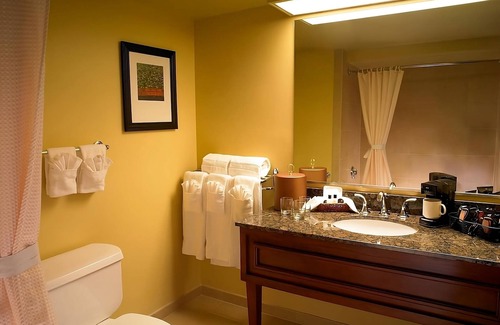 Laughlin Hotel | Adventure Awaits! 4 Spacious Units, Casino, Pool, Game Room, Nearby Riverwalk!