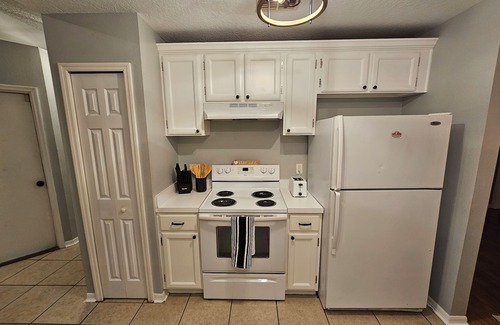 Spring Hill House | Adventure Coast: 4/2, Near Spring and Beach, Big Yard