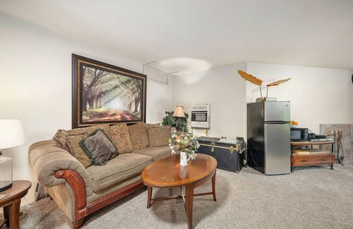 Idaho Springs Apartment | Adventures at Angel's Landing await you! Apartment in large mountain home for 3.