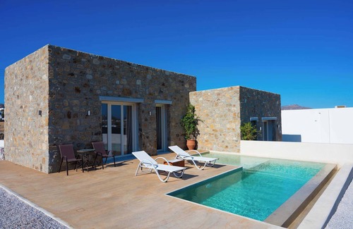 Ano Mera Apartment | Adyton Luxury Suites, PrivatePool Oasis in Mykonos