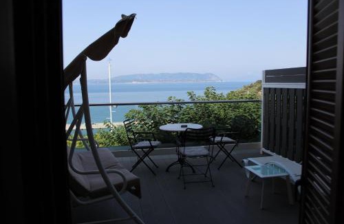 Loutraki Apartment | Aegean Wave - Faros