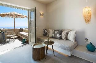 Pyrgos Bed & Breakfast | Aeon Suites - Adults Only