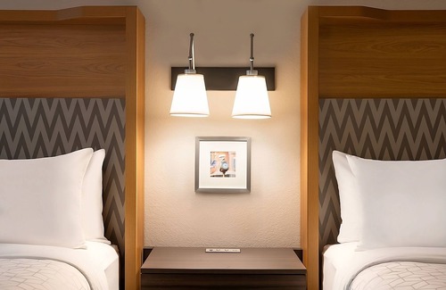 Fort Worth Hotel | Affordability Meets Comfort! Two Comfortable Units, Indoor Swimming Pool!