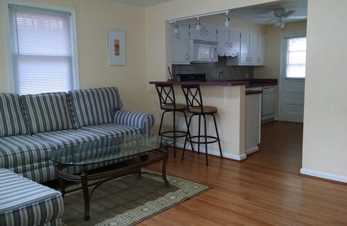 Cottage Line Apartment | Affordable Beach Vacation 50 Steps from Ocean View Beach