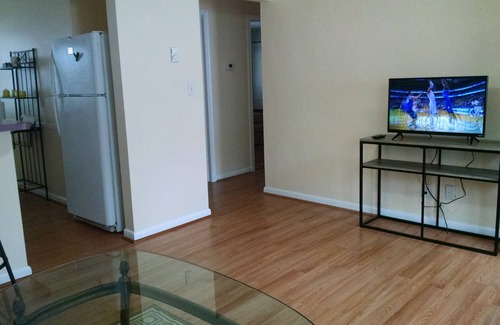 Cottage Line Apartment | Affordable Beach Vacation 50 Steps from Ocean View Beach