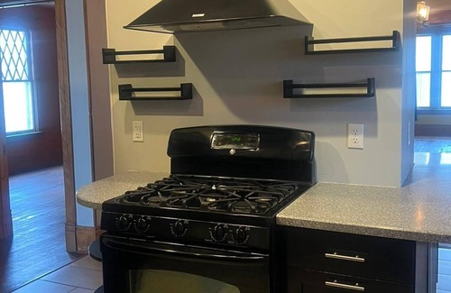Galesburg House | Affordable cool and nice place to stay when thinking of short vacation