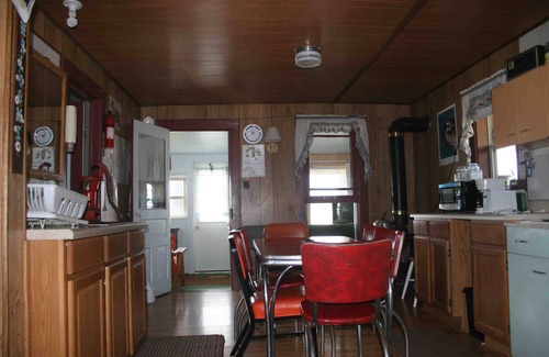 Honor Cabin | Affordable Family Fun on the Platte Lakes Van Hammen Cottage #1