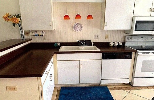 Northwest Pensacola House | Affordable Family & Pet-Friendly Comfort Quick Drive to Beaches, Bases & DTown
