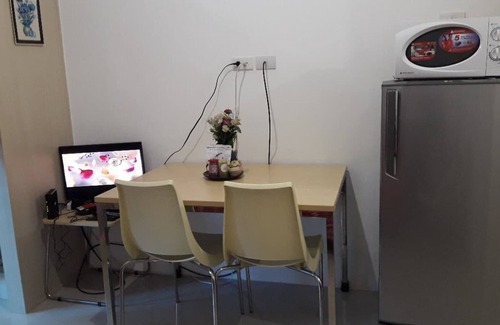 Barangka Ilaya Condo | Affordable Fully Furnished 1 Bedroom Condo Unit with Unlimited Wifi and TV Cable