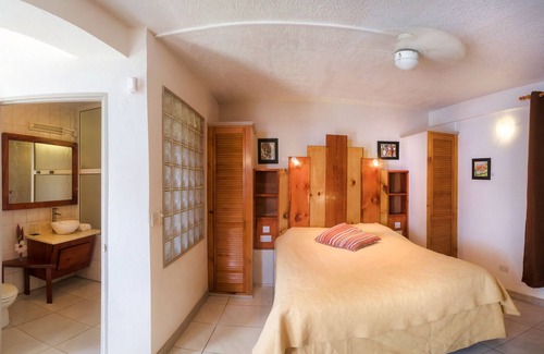 Picard Hotel | Affordable Luxury ⭐Pool⛱A/C☀️Breakfast w a View