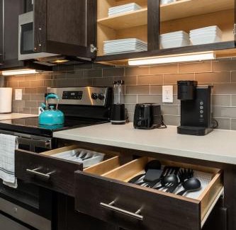 Grand Prairie Apartment | Affordable Private Room - Shared