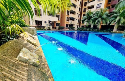 Petaling Jaya Apartment | Affordable Stay Near Tropicana Thomson Hospital Kota Damansara SEGI Giza Mall Tropicana Mall Ikea The Curve One Utama ML
