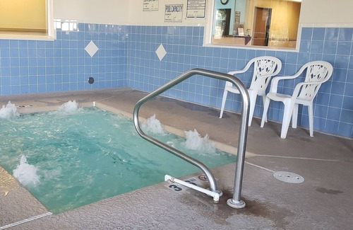 Vernal House | Affordable Studio at Horizon Hotel