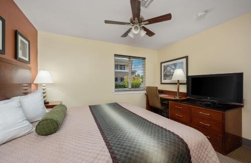 Stafford Hotel | Affordable Suites of America Stafford Quantico