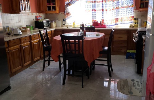 Mandeville House | Affordable vacation room rentals in beautiful Jamaica.