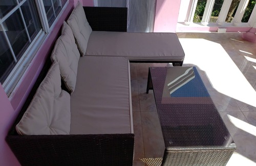 Mandeville House | Affordable vacation room rentals in beautiful Jamaica.