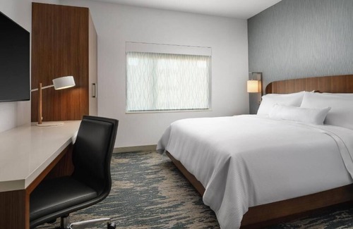 Anaheim Resort Hotel | Affordable Vacation Rentals near Disney - Family and Pet Staying | 4 Units
