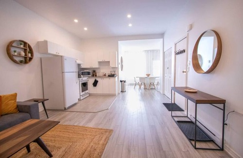 Milton Park Apartment | Africa/2Bdr/Plateau/St-Laurent/SelfCheck-In/AC/TV