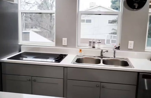 Washington Virginia Vale Apartment | African Loft: Modern Bright Spacious 2 Bedroom Escape with Sleeper Sofa
