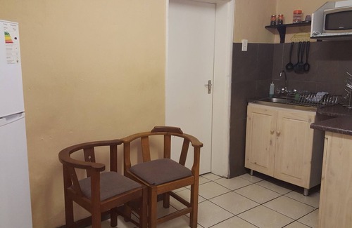 Krugersdorp North House | African Sky Bed and Breakfast
