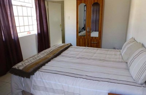 Mbabane Bed & Breakfast | African Violet