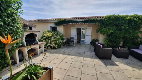 Saint-Georges-les-Baillargeaux House | AGAPANTHE