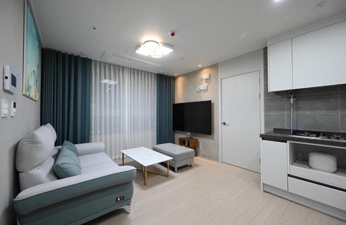 Bongmyeong-dong Apartment | Again