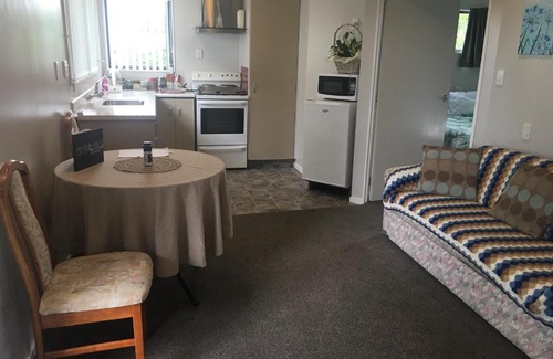Te Rapa Bed & Breakfast | Agapantha Cottage Retreat