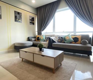 Medini Apartment | AGH-Medini Signature轻奢温馨风-3分钟乐高乐园-儿童游戏角落-儿童亲善-9pax