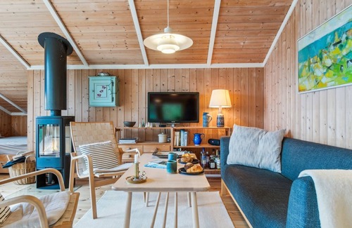 Bolshavn House | "Ågot" - 350m from the sea by Interhome