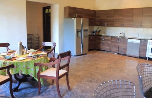 Lamu House | AGOT LUXE HOUSE- 11,000 sqft PRIVATE LUXURY VILLA LAMU ISLAND 3bd/4ba POOL, JEEP