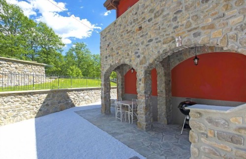 Tresana House | Agr. Castello della Mugazzena by Interhome