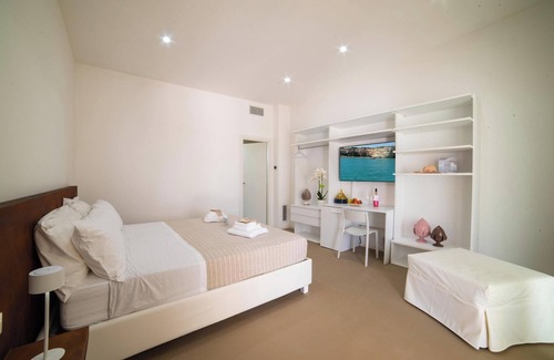 Melendugno Hotel | Agricola Chiani 2 Quad room Relax&Pool, Melendugno, Italy