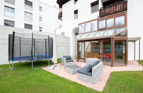Davos Apartment | Agrimonia - 5,5-Zi Duplex Wohnung bis 11 Personen mit eigenem Garten