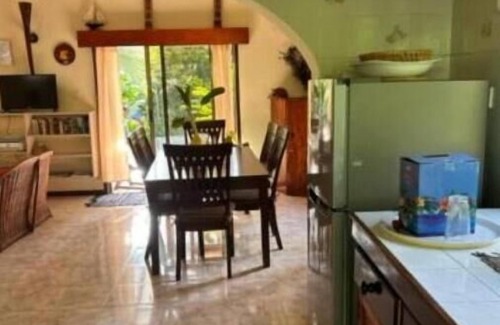 Zig Zag Ward Cottage | AgriTourism Villa within the tranquil jungle of Mahe, 5mins from the beach.