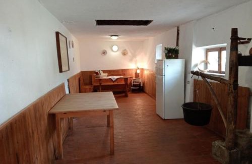 Ferrara di Monte Baldo House | Agriturismo Preele