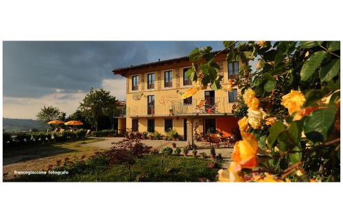 Monforte d'Alba House | Agriturismo Bianconiglio