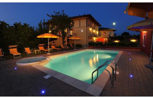 Monforte d'Alba House | Agriturismo Bianconiglio
