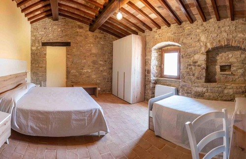 Acqua Loreto House | Agriturismo Cerqueti